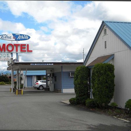 Blue And White Motel Kalispell Exterior photo